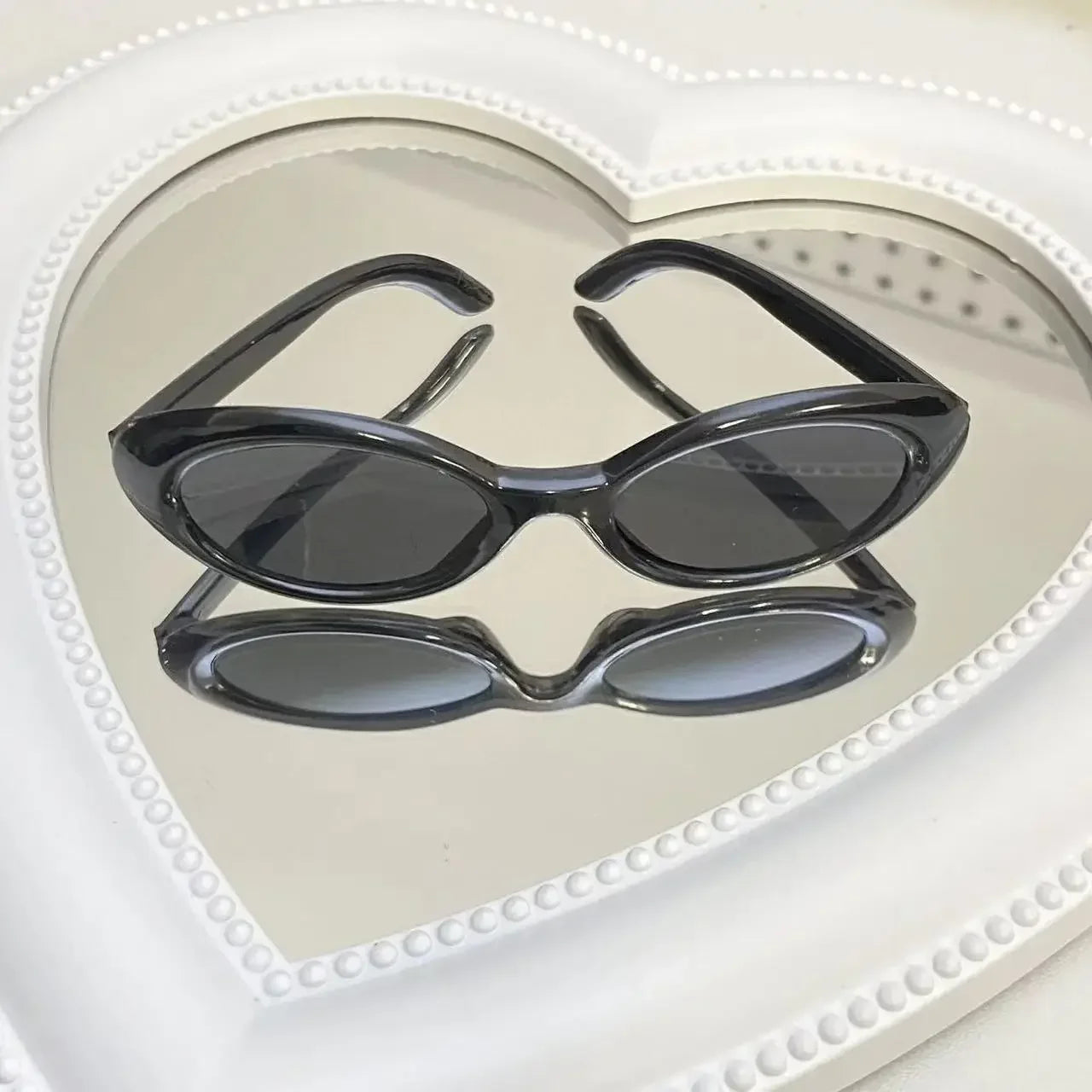 Mini Oval Sunglasses for Labubu Dolls – Transparent & Trendy