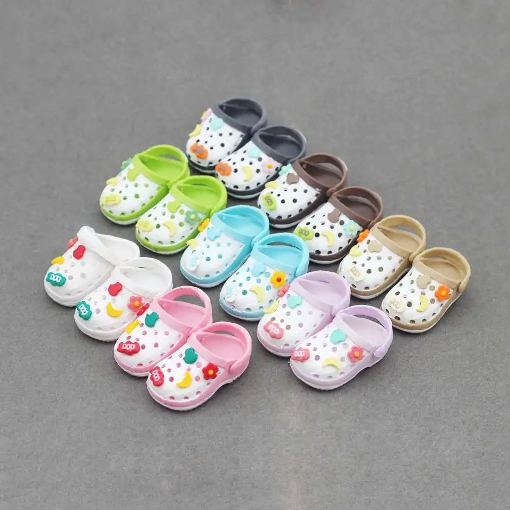 Stylish labubu Doll Slippers Shoes (4.3*2.0cm)
