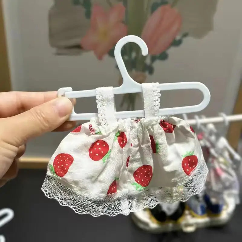 Mini Doll Clothes Rack – 20cm Stand for Labubu